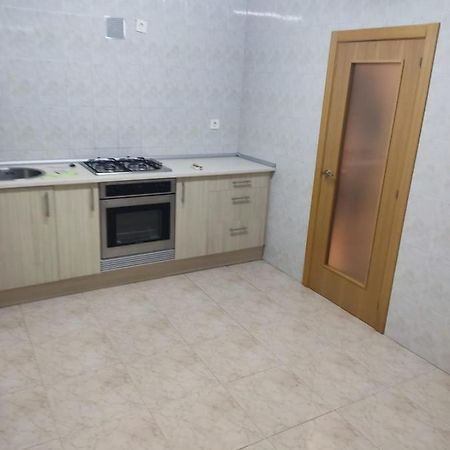 Piso Por Habitaciones En 기욘 외부 사진