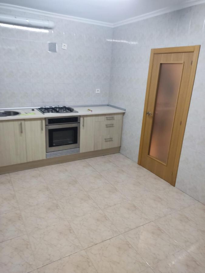 Piso Por Habitaciones En 기욘 외부 사진